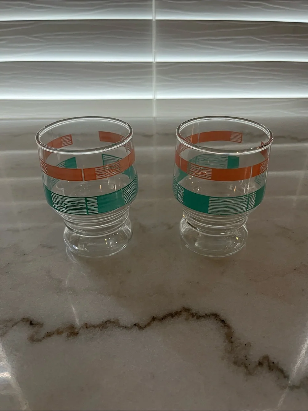 Set of 2 Retro Glasses with Orange and Teal Bands